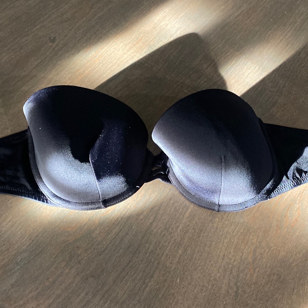Victoria’s Secret strapless bikini top